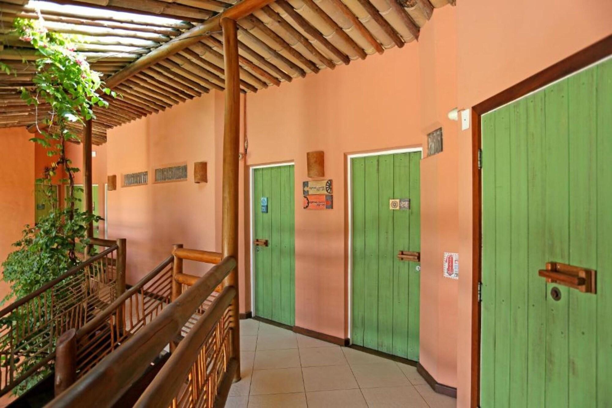 Sobrado Da Vila Hotel Прайя-ду-Форте Экстерьер фото