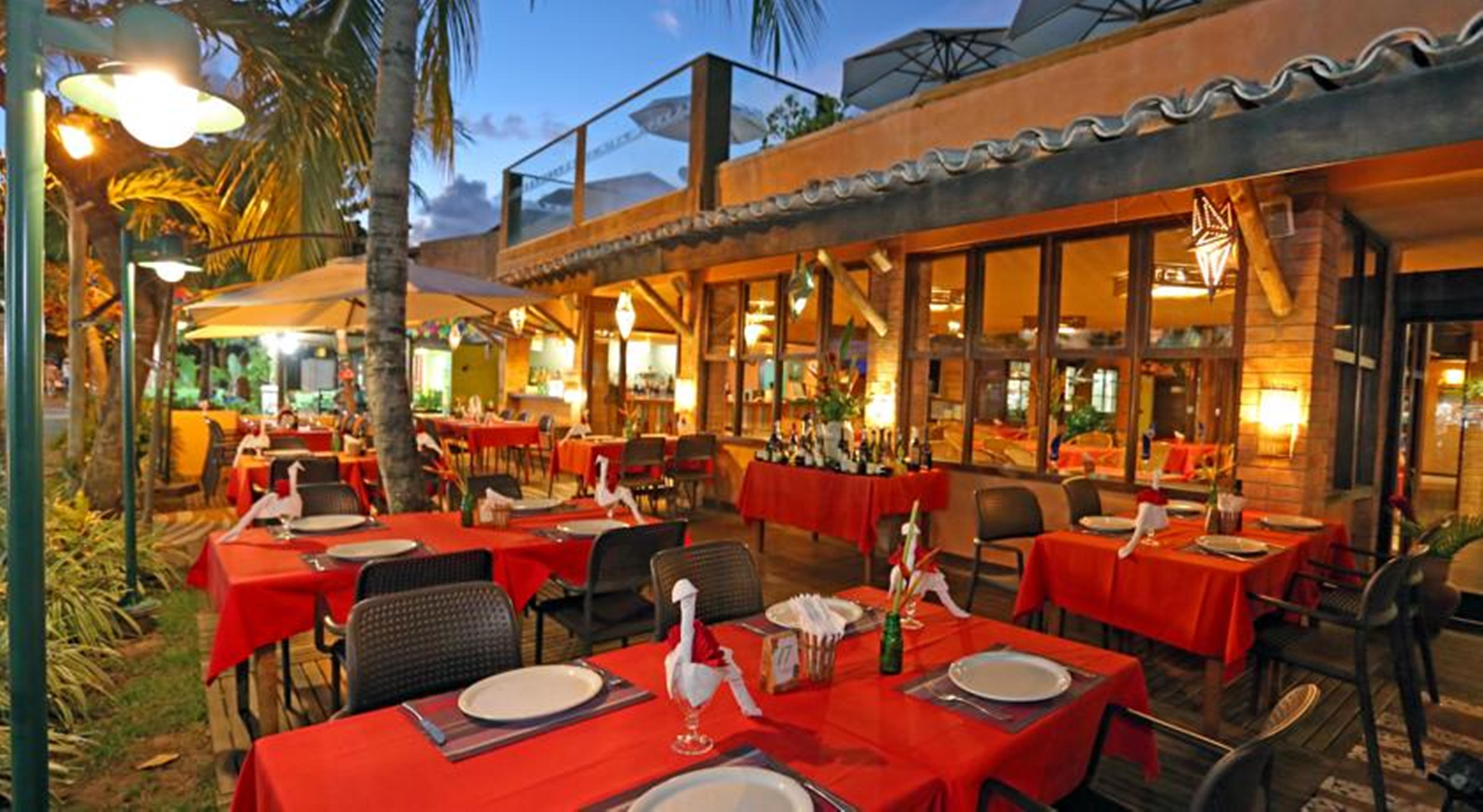 Sobrado Da Vila Hotel Прайя-ду-Форте Экстерьер фото