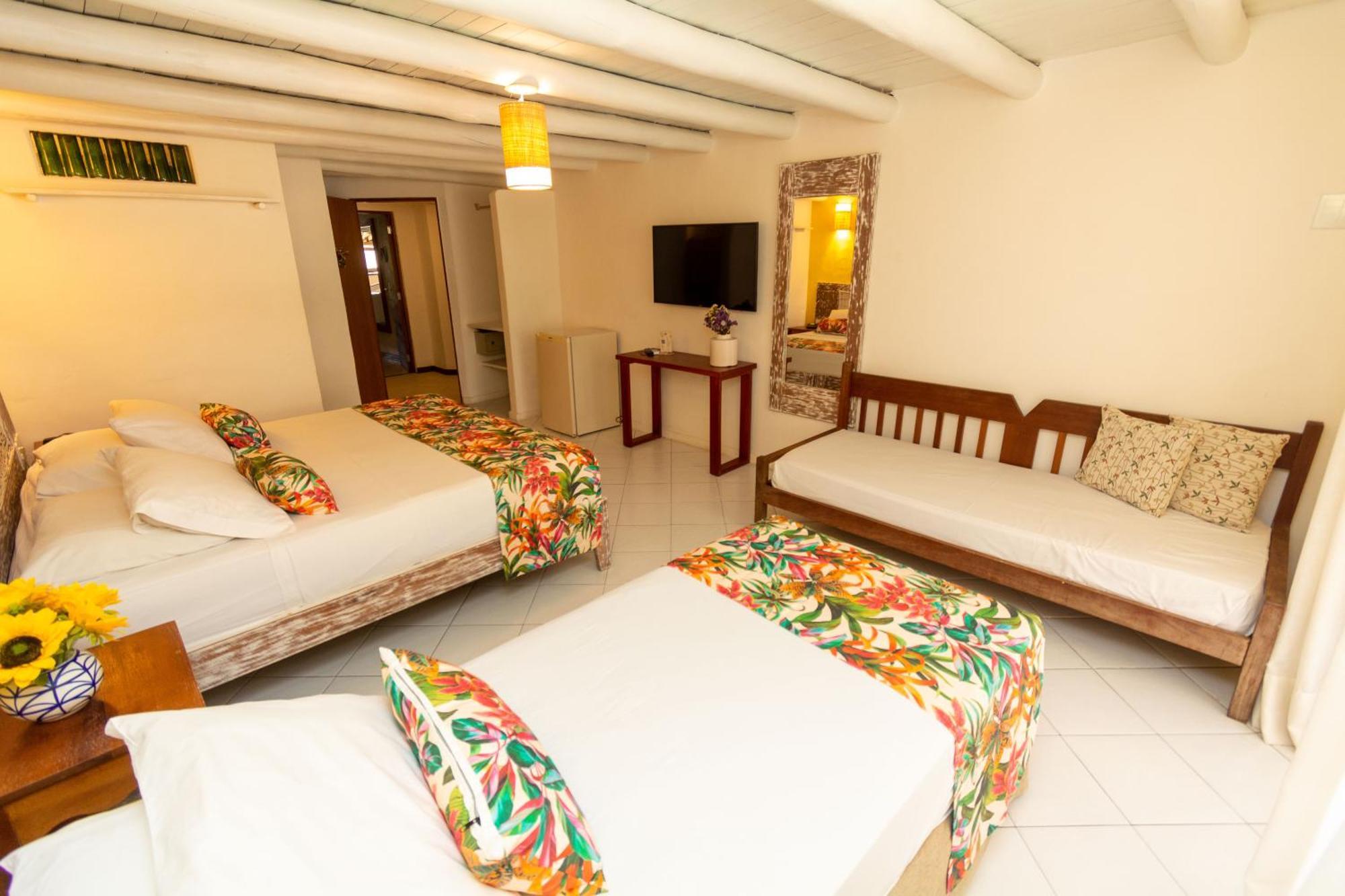 Sobrado Da Vila Hotel Прайя-ду-Форте Экстерьер фото