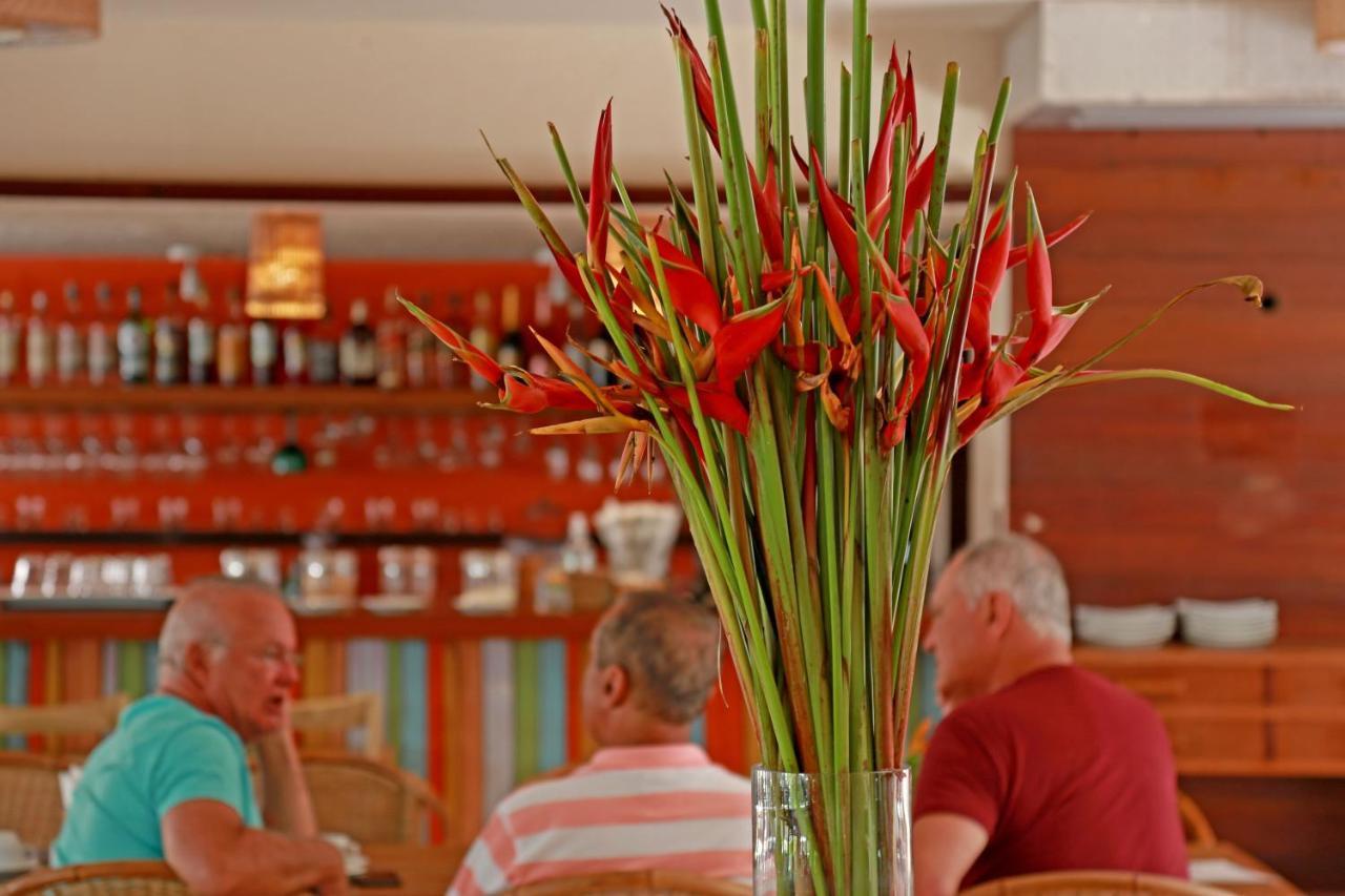 Sobrado Da Vila Hotel Прайя-ду-Форте Экстерьер фото